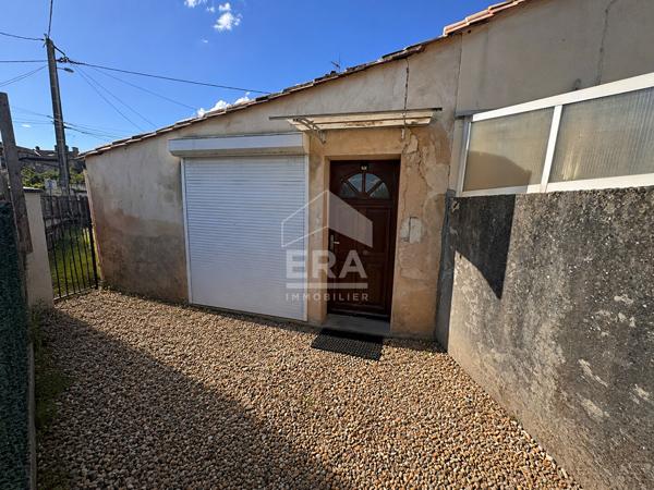Maison pierre divisée en trois T2