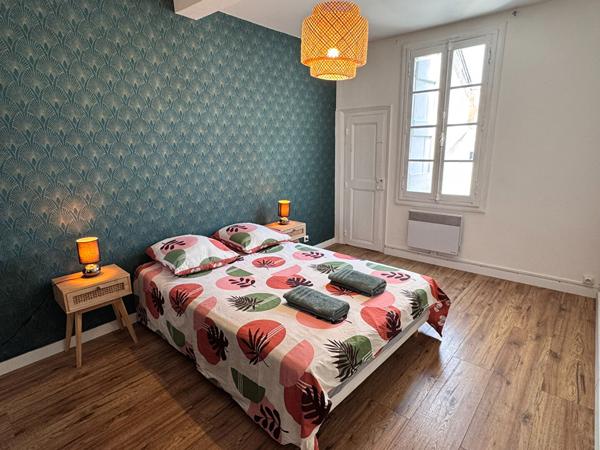 Appartement T2 meublé rénové traversant 49 m² dernier étage proche canal du Midi et centre-ville, petite copropriété, prêt à louer immédiatement