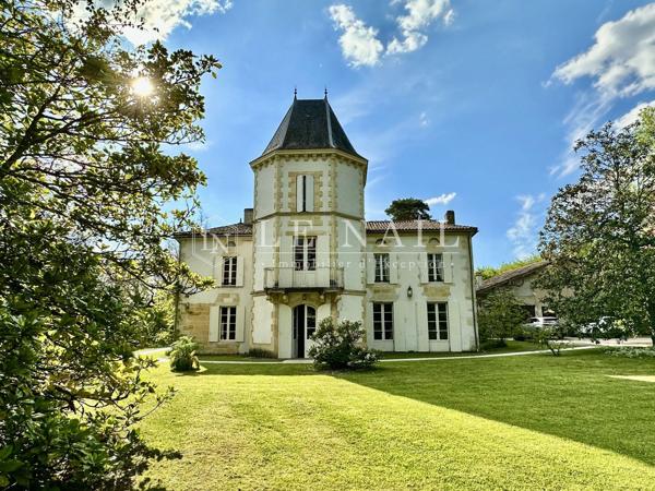 Élégant château et son parc, entre Saint-Émilion et Bergerac