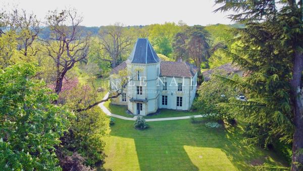 Élégant château et son parc, entre Saint-Émilion et Bergerac