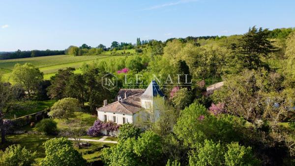 Élégant château et son parc, entre Saint-Émilion et Bergerac