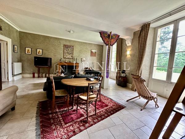 Élégant château et son parc, entre Saint-Émilion et Bergerac