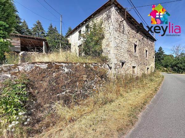 A VENDRE - SAINT-BONNET-DES-QUARTS - ANCIEN ATELIER À RÉHABILITER AVEC PETIT TERRAIN ET CAVES