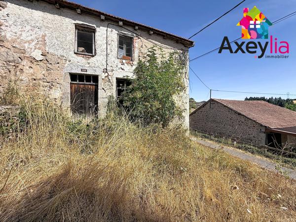 A VENDRE - SAINT-BONNET-DES-QUARTS - ANCIEN ATELIER À RÉHABILITER AVEC PETIT TERRAIN ET CAVES