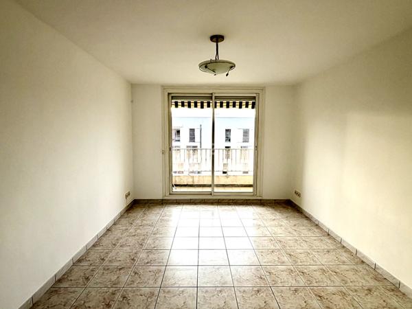 Appartement Marseille 2 pièce(s) Saint Giniez Balcon Cave