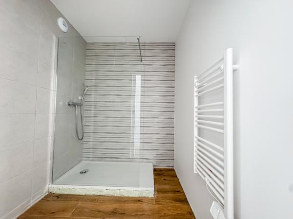 Carnon Plage (34280) (34280) CARNON PLAGE - Appartement d’exception à Carnon Plage – Accès Direct à la Plage