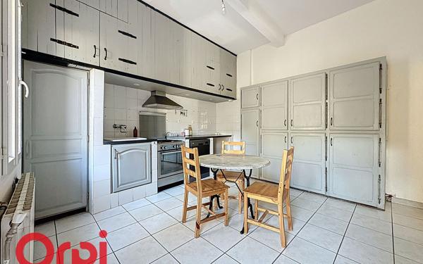 Maison à vendre    4 pièces •  Saint-Laurent-d'Aigouze