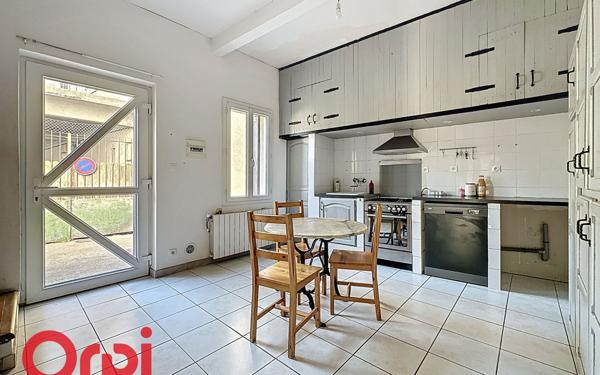 Maison à vendre    4 pièces •  Saint-Laurent-d'Aigouze