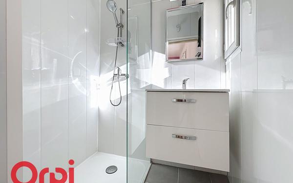 Maison à vendre    4 pièces •  Saint-Laurent-d'Aigouze