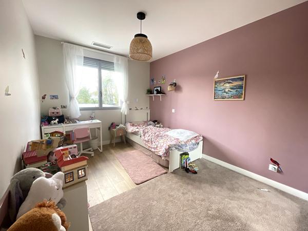 PESSAC- CAMPONAC - Maison Contemporaine 6 pièce(s) 146 m2 - 4ch - Piscine - Jardin - Garage