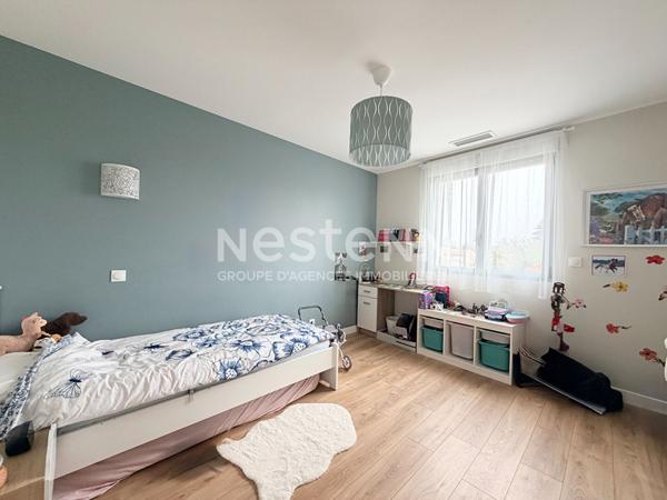 PESSAC- CAMPONAC - Maison Contemporaine 6 pièce(s) 146 m2 - 4ch - Piscine - Jardin - Garage