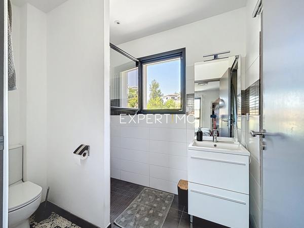 Nailloux (31560) Maison Contemporaine à Nailloux 5 pièces, 153 m² env. avec sous-sol complet et terrasses sise sur une parcelle