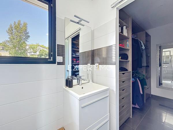 Nailloux (31560) Maison Contemporaine à Nailloux 5 pièces, 153 m² env. avec sous-sol complet et terrasses sise sur une parcelle