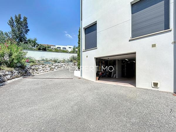 Nailloux (31560) Maison Contemporaine à Nailloux 5 pièces, 153 m² env. avec sous-sol complet et terrasses sise sur une parcelle