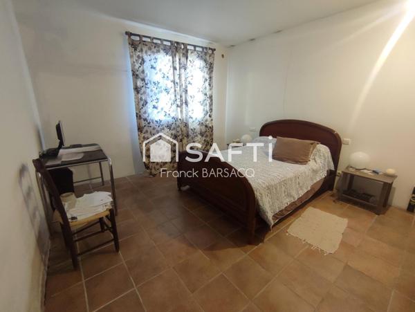 MAISON DE  CAMPAGNE  AU CALME AVEC 10 HECTARES