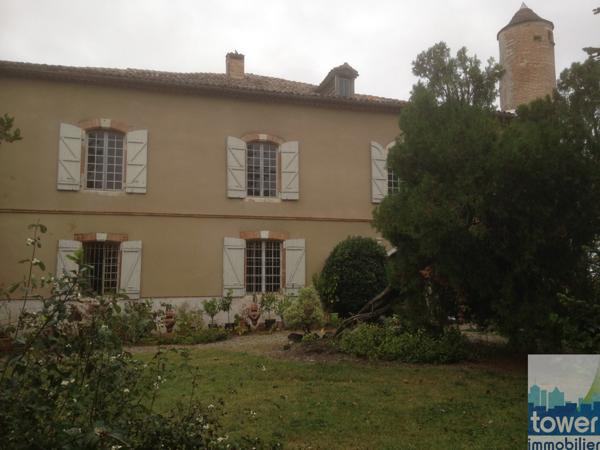 GERS - CHATEAU XIII / XVIII. 750m2. 55mn TOULOUSE et AEROPORT.