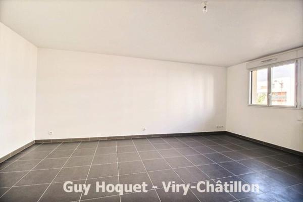 À louer, appartement 54 m², 3 pièces à Viry-Châtillon (91170).