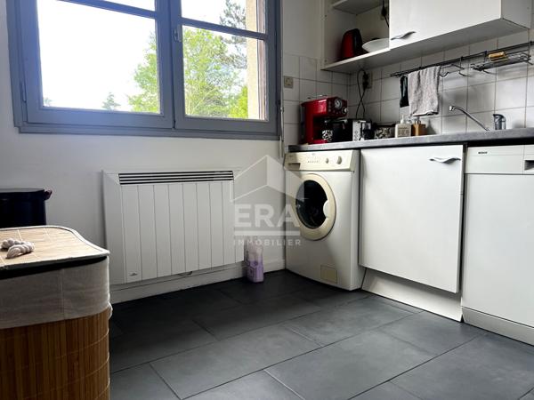Appartement 3 chambres avec balcon et parking à proximité des commerces et de la plage