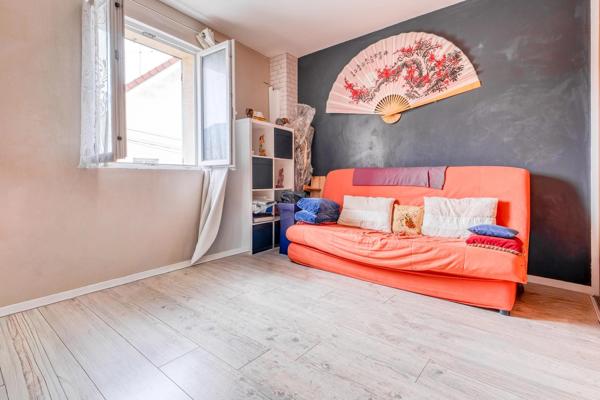 Christophe Michaudelle – EXLUSIVITE - CAPIFRANCE vous propose Nanteuil lès Meaux : Proche des commodités, maison de ville bien entretenue - 6 pièces - 5 chambres - 2 WC