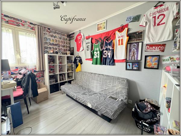 Appartement à vendre 4 pièces 3 chambres + balcon + Box