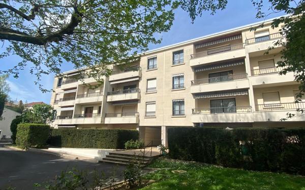 Appartement à louer    1 pièce •  La Varenne - Saint-Maur-des-Fossés