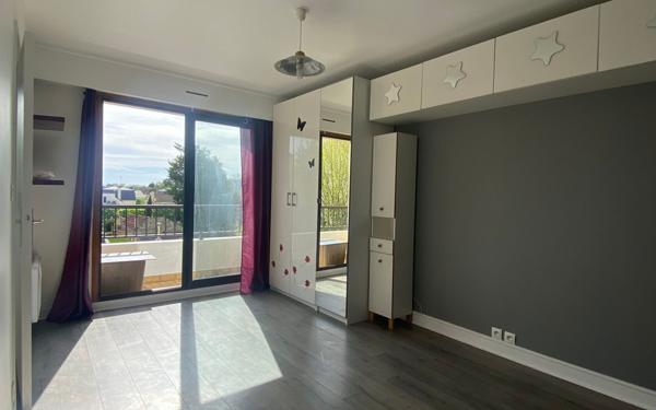 Appartement à louer    1 pièce •  La Varenne - Saint-Maur-des-Fossés