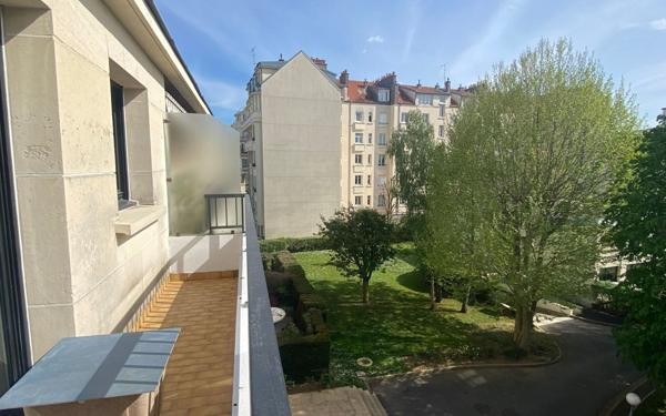 Appartement à louer    1 pièce •  La Varenne - Saint-Maur-des-Fossés