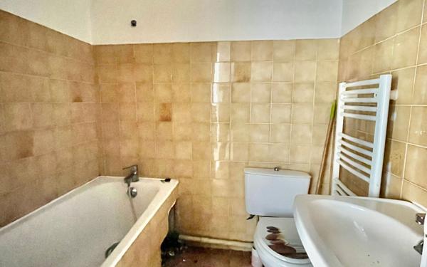 Appartement à vendre    2 pièces •  Sète