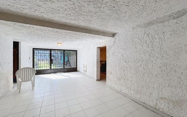 Maison à vendre    5 pièces •  Valbonne