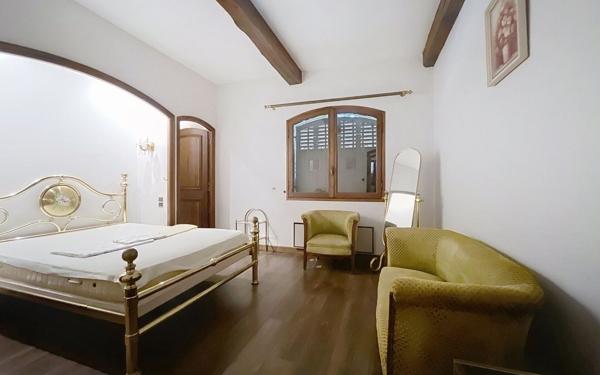 Maison à vendre    5 pièces •  Valbonne