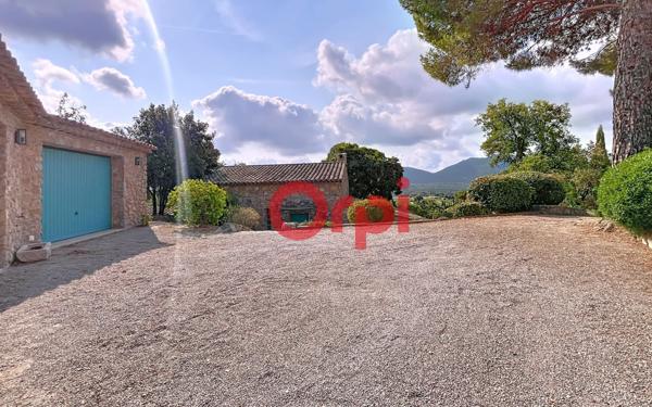 Maison à vendre    4 pièces •  Le Plan-de-la-Tour