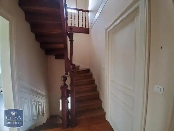 Maison à louer 9 pièces 218.11m² Maromme (76150)