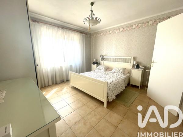 Maison à vendre 8 pièces 213 m² Alès