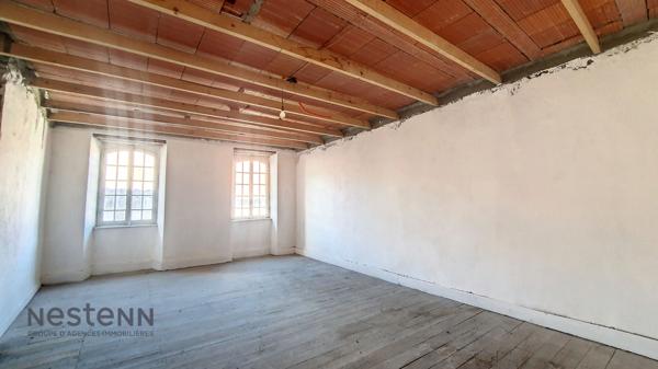 Immeuble à rénover avec potentiel de six appartements secteur Boussens