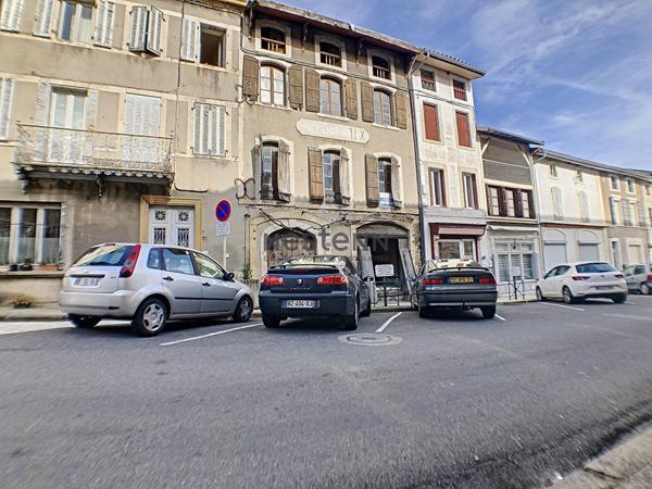 Immeuble à rénover avec potentiel de six appartements secteur Boussens