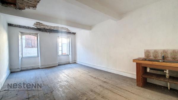 Immeuble à rénover avec potentiel de six appartements secteur Boussens