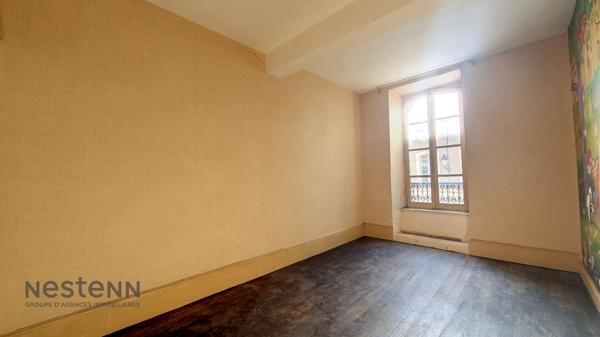 Immeuble à rénover avec potentiel de six appartements secteur Boussens