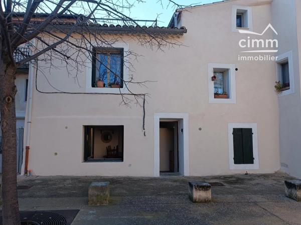 À louer – Charmant studio meublé au cœur de L'Isle-sur-la-Sorgue
