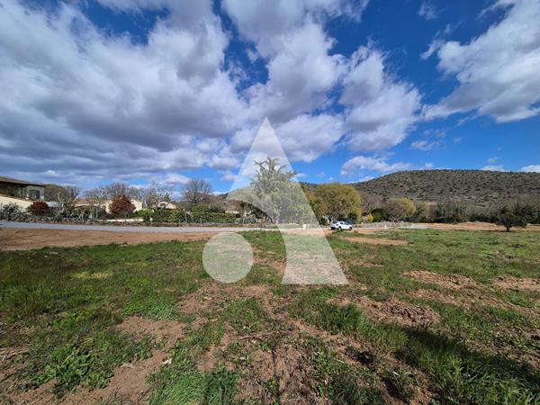 Terrain 829 m2