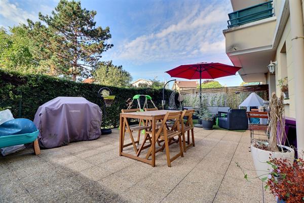 Appartement 3 pièces avec grande terrasse  À 8 min à pied de la gare de Franconville+ BOX