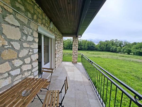 Maison de caractère en pierre 200m² sur parcelle 15725m² CRUAS 07350