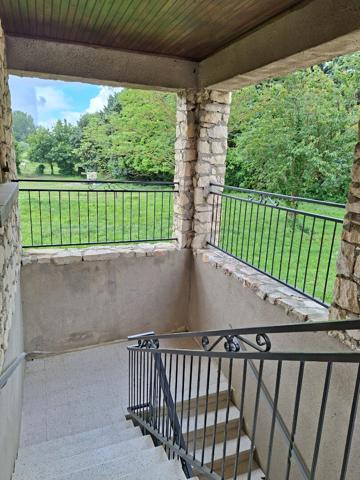 Maison de caractère en pierre 200m² sur parcelle 15725m² CRUAS 07350