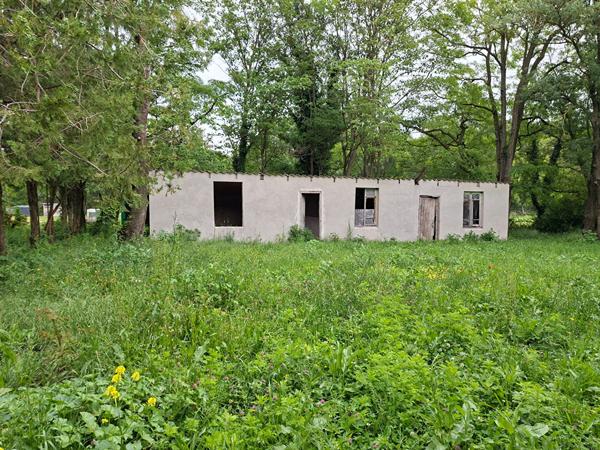 Maison de caractère en pierre 200m² sur parcelle 15725m² CRUAS 07350