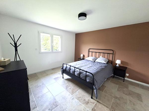 Maison de caractère en pierre 200m² sur parcelle 15725m² CRUAS 07350