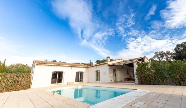 Maison spacieuse et lumineuse avec studio vue imprenable Tanneron