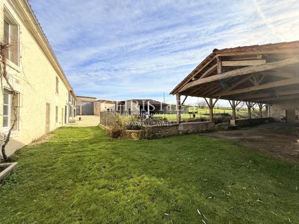 Un Domaine de moulin historique rare, entièrement restauré, au cœur de la Charente