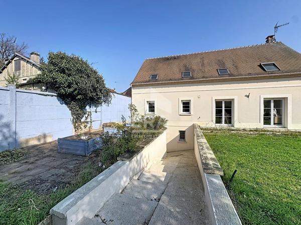 LAMORLAYE  Maison familiale récente  DPE B