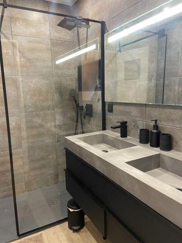 Dans  résidence sécurisée  en centre-ville, bel appartement T4  de 78.05 m²  avec balcons + cave