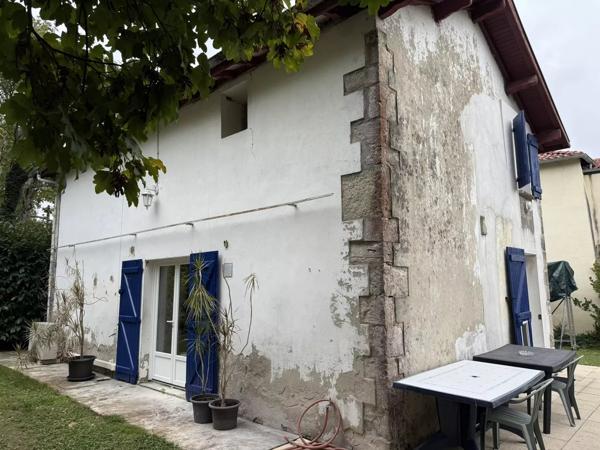 Charmante maison en pierre avec beau parc
