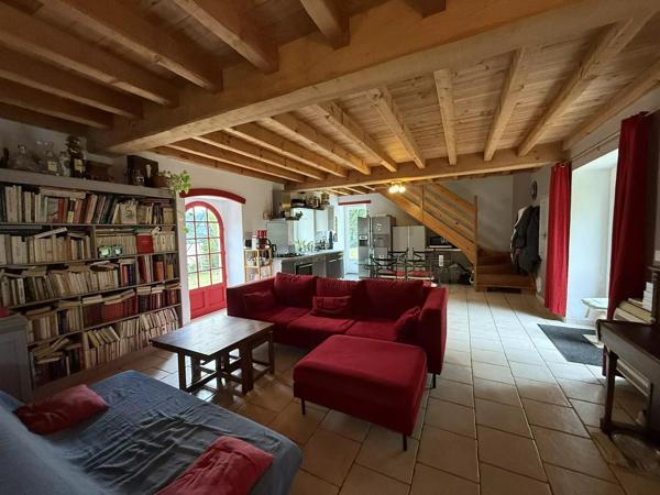 Charmante maison en pierre avec beau parc